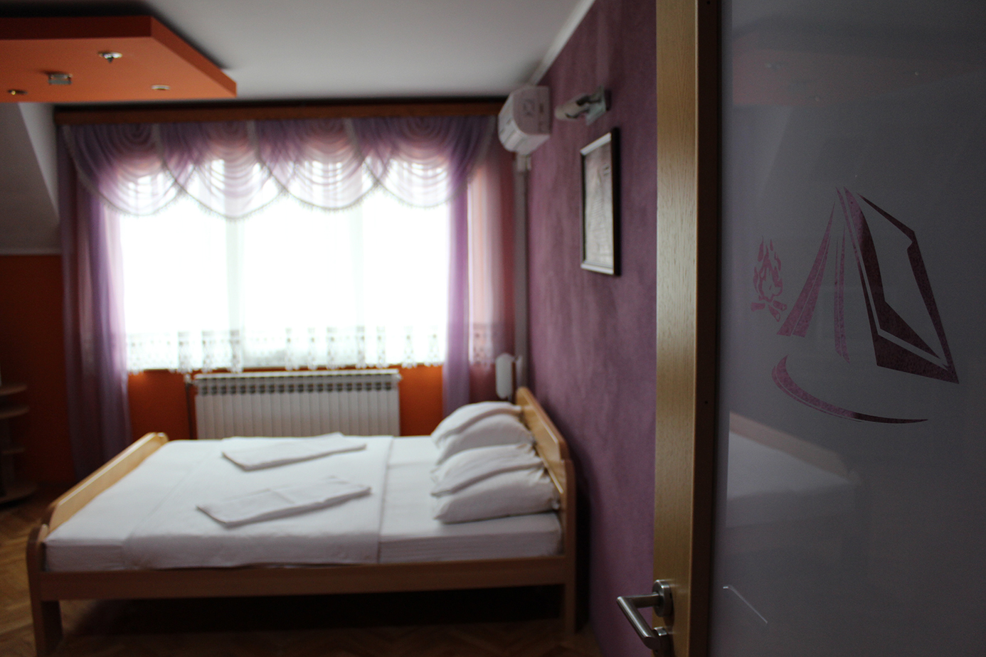 Room for three persons in Visoko